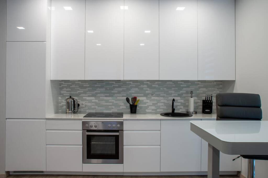 Luxurious Oak Park Apartment By Polo Apartments Kaunas Buitenkant foto