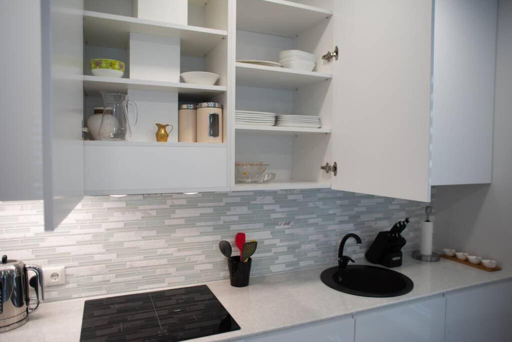 Luxurious Oak Park Apartment By Polo Apartments Kaunas Buitenkant foto