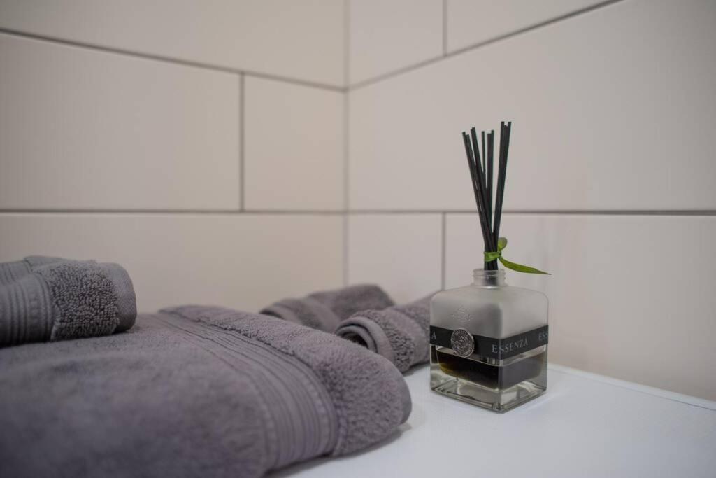 Luxurious Oak Park Apartment By Polo Apartments Kaunas Buitenkant foto